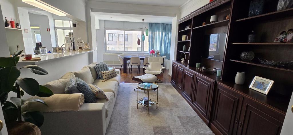 Apartamento Alvalade 4 Quartos com Varanda