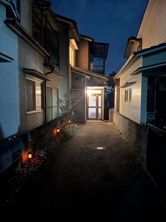 ペット同伴OK 駅近一棟貸し切り FIVE STARS Villa -Kitaishigaki-