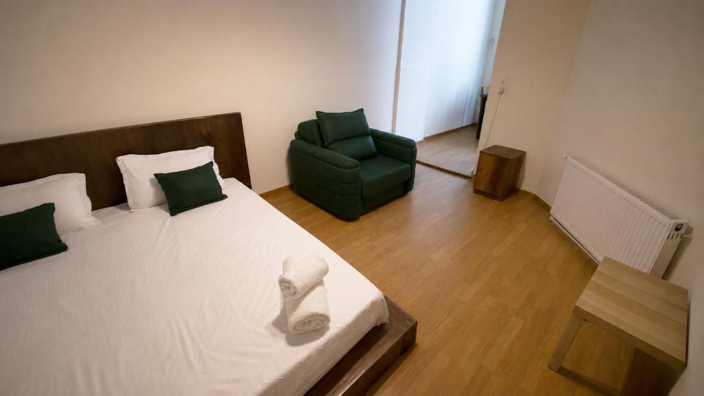 Apartment at Rustaveli avenue, near opera در تفلیس