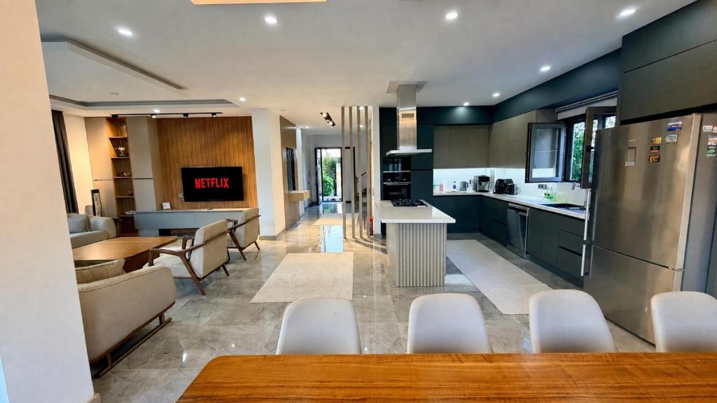فضای داخلی Modern Luxury Villa در آنتالیا - تصویر ۳