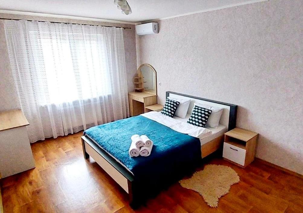 Просторная уютная 1-к квартира Теремки, Respublika фото 6