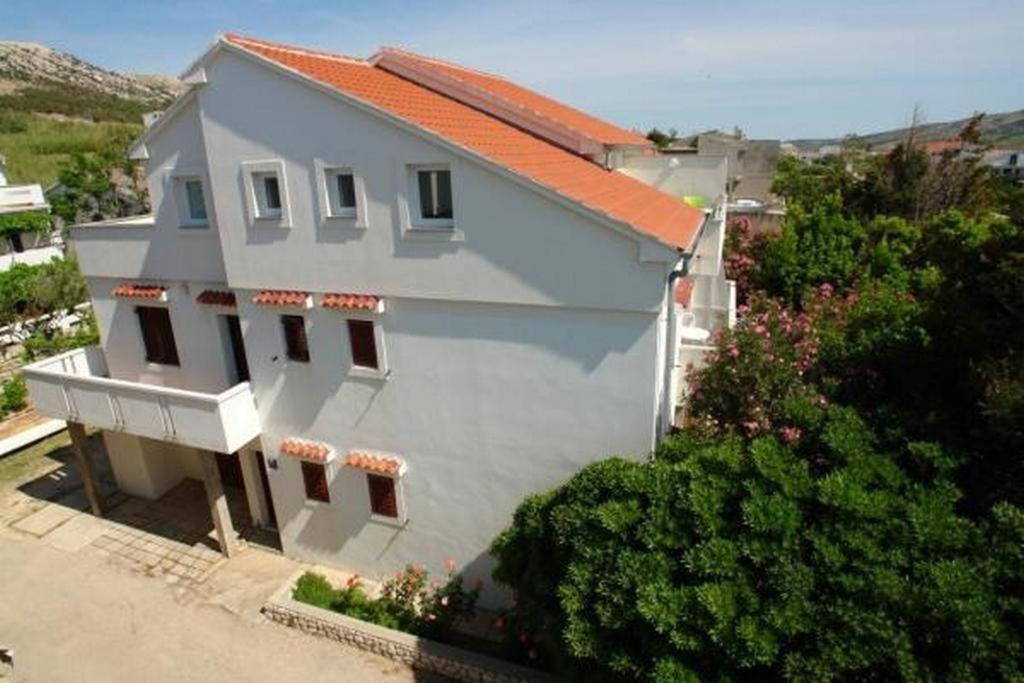 Apartments with parking space Pag - 27835