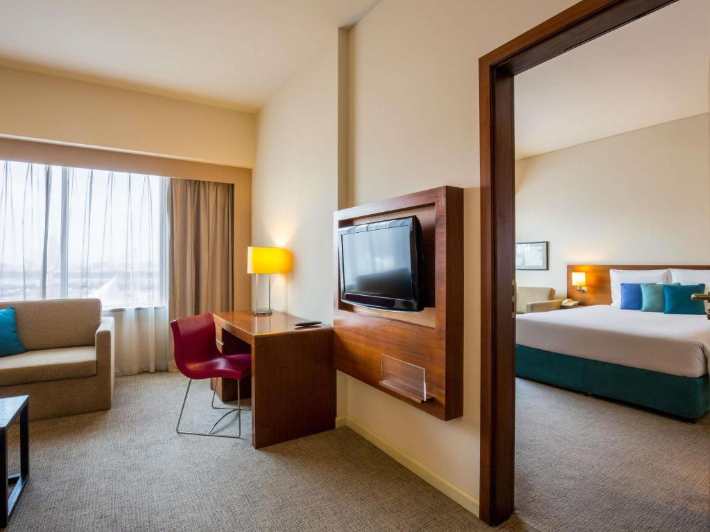 فضای داخلی Novotel Deira Creekside Dubai در دبی - تصویر ۳