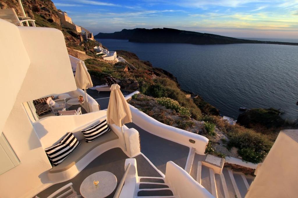 Finesse Suites Santorini photo 2