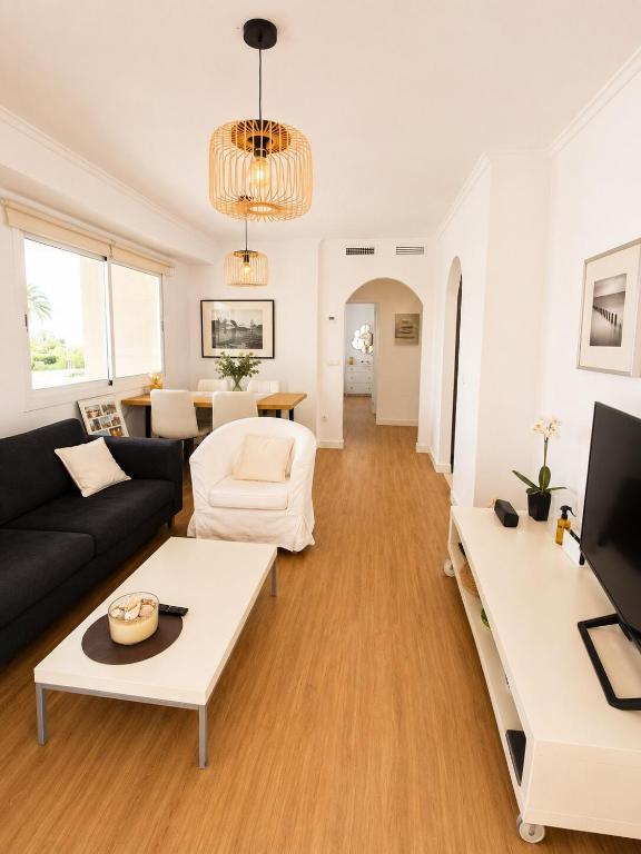 El apartamento de Nuria con piscina a un paso del mar en Denia