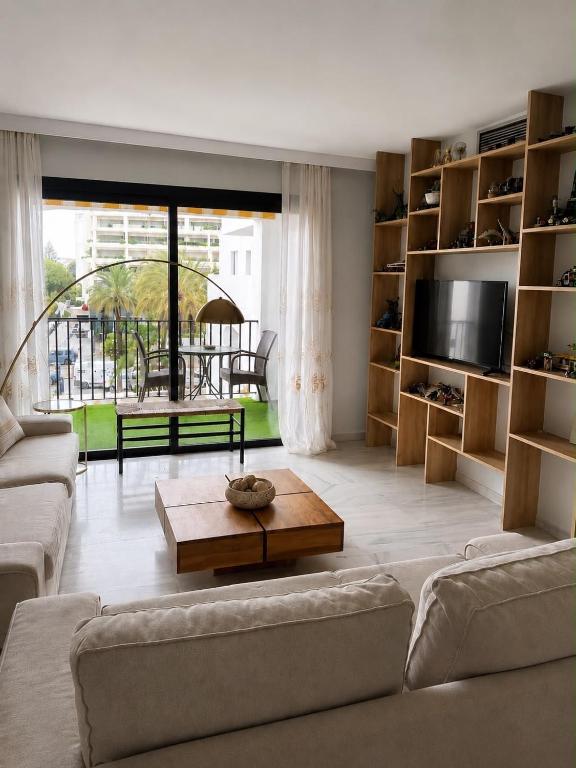 Casa 232 Modern Apartment in the Heart of Puerto Banús
