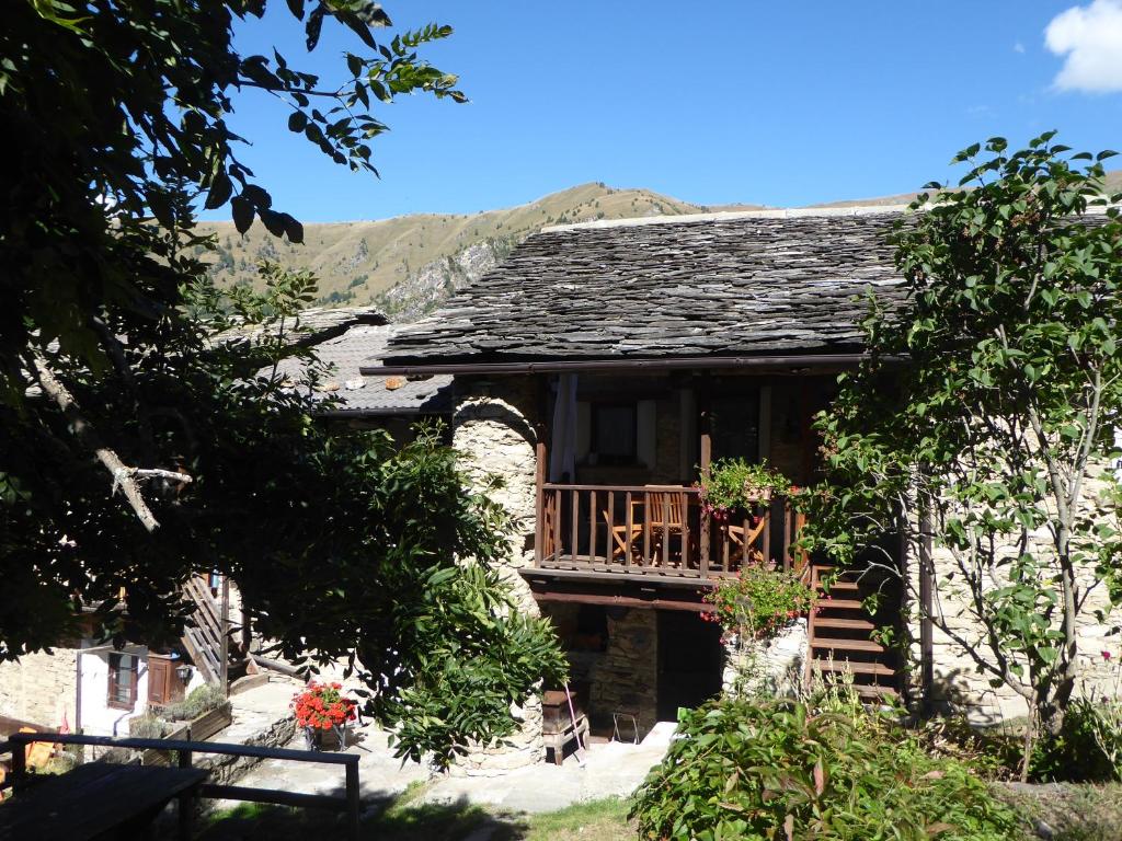 Edifici on està situat l'hostal o pensió