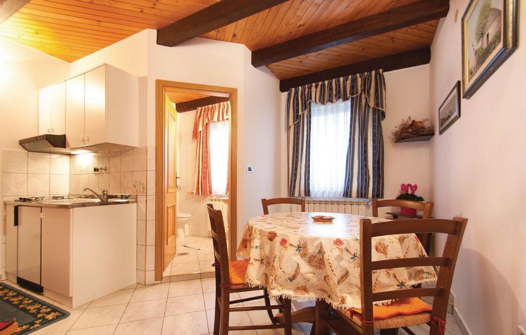 Kuchyň nebo kuchyňský kout v ubytování Apartman Pokrajac Twin