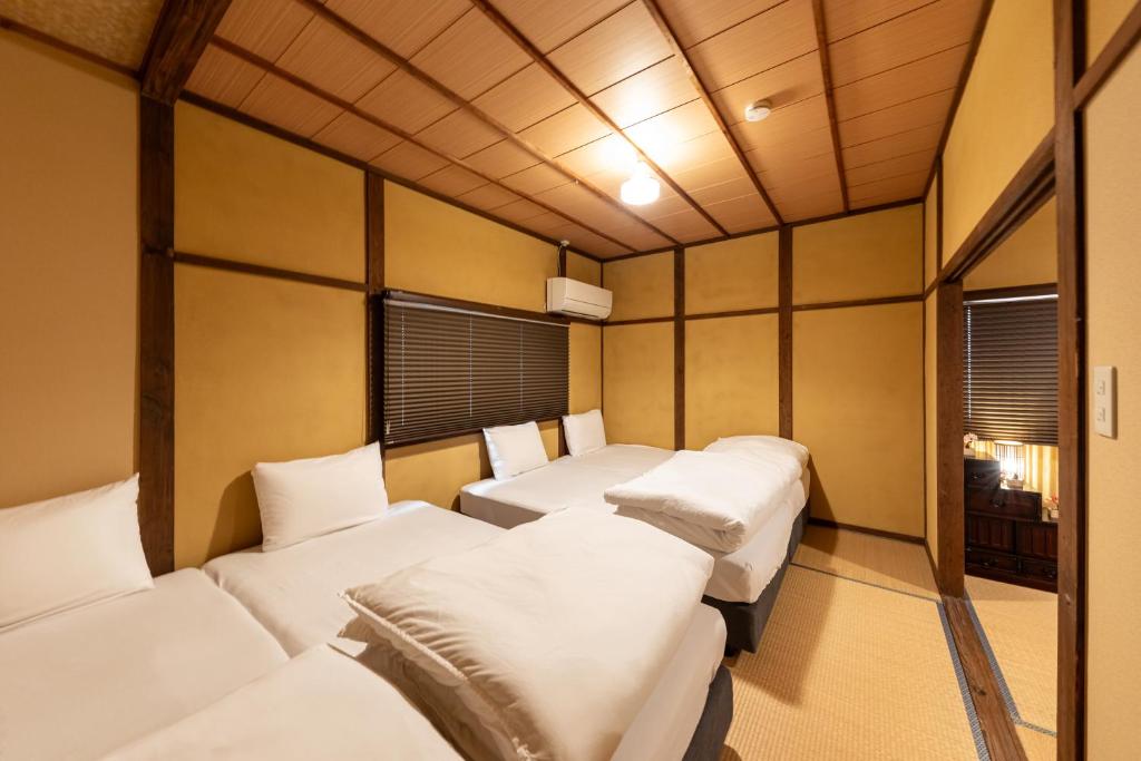 Tasone Stay OSAKA SGS1