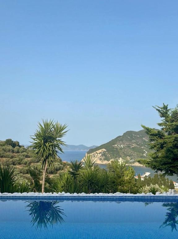 Villa Aspalathus Red, Pool and Panoramic Views to fulfil your Aegean memories