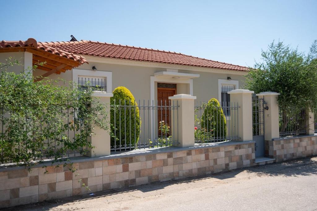 Filias Family Home by Home Sweet Home