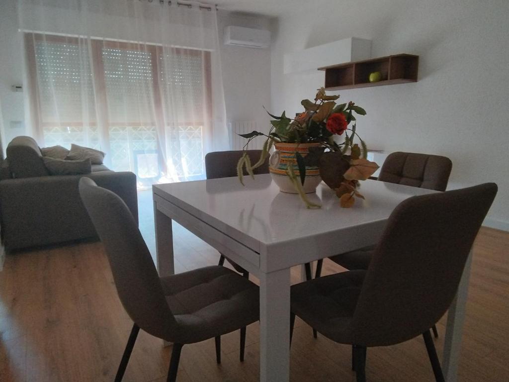 Astrea Holiday Home