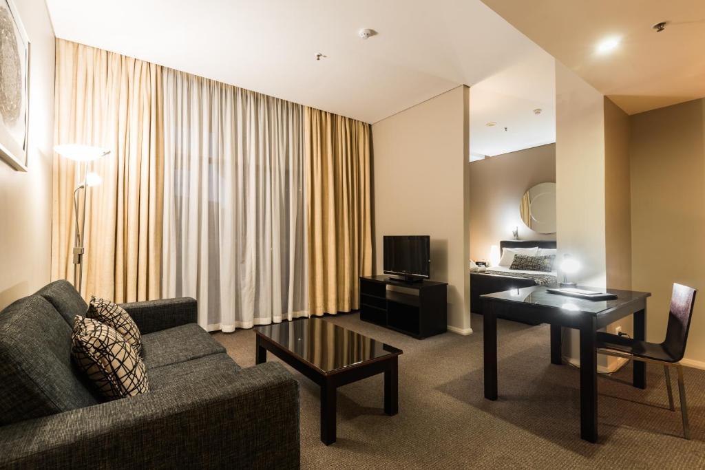 Clarendon Hotel - Resim 5