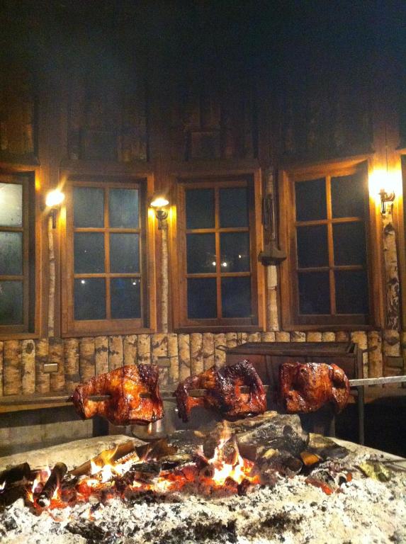 Barbacoa disponible para clientes en la casa o chalet