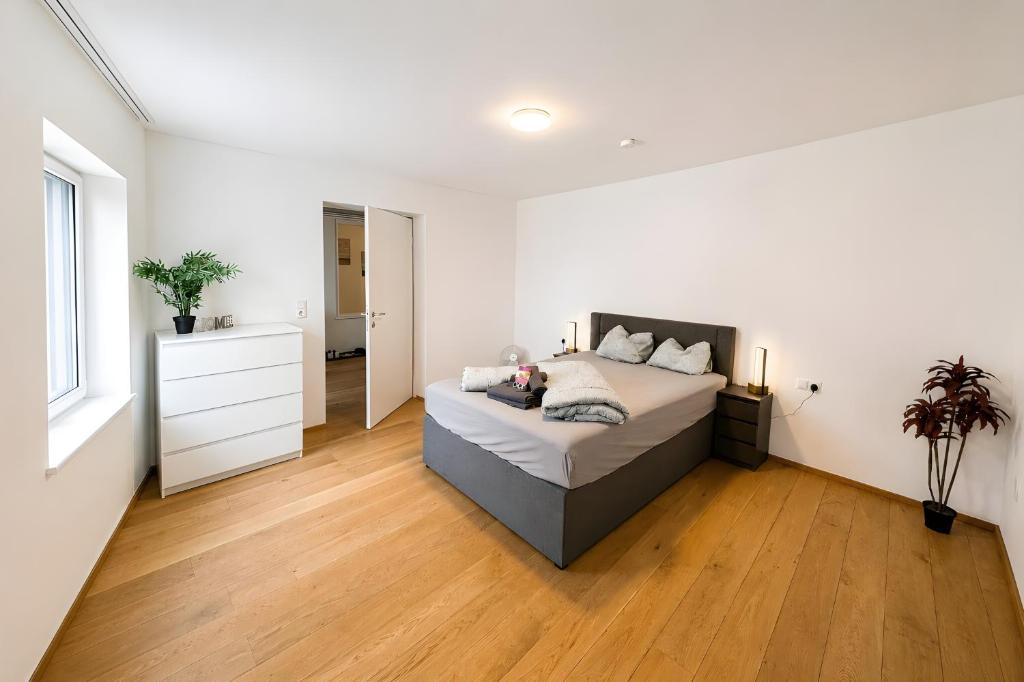 Aldrans Apartment with 3 bedrooms