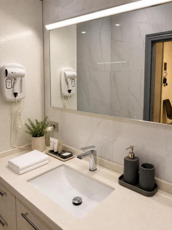 لابی و فضای عمومی SRS Gardens Apartment - تصویر ۵