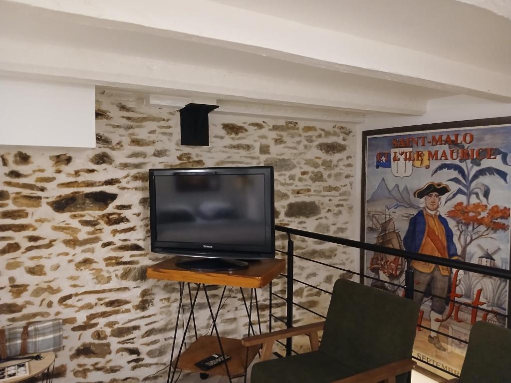 Citée Corsaire T1 bis de caractère intérieur raffiné & chaleureux un cocon élégant à 100m de la plage