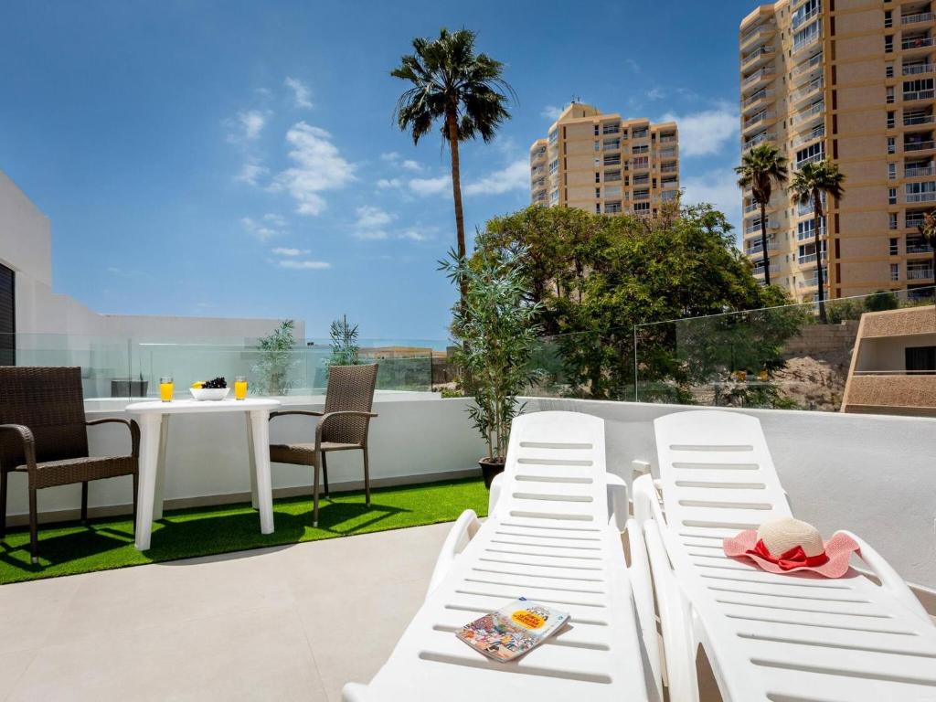 1 Charming Apartment in Las Americas