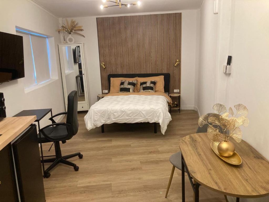 Venus Charming studio in old town Triana San Telmo