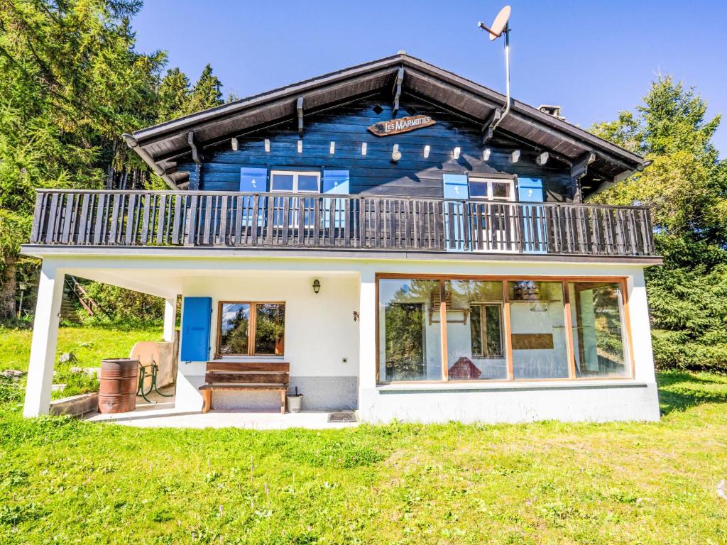 Chalet Les Marmottes by Interhome