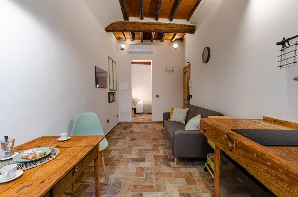 Santa Croce historical apartment