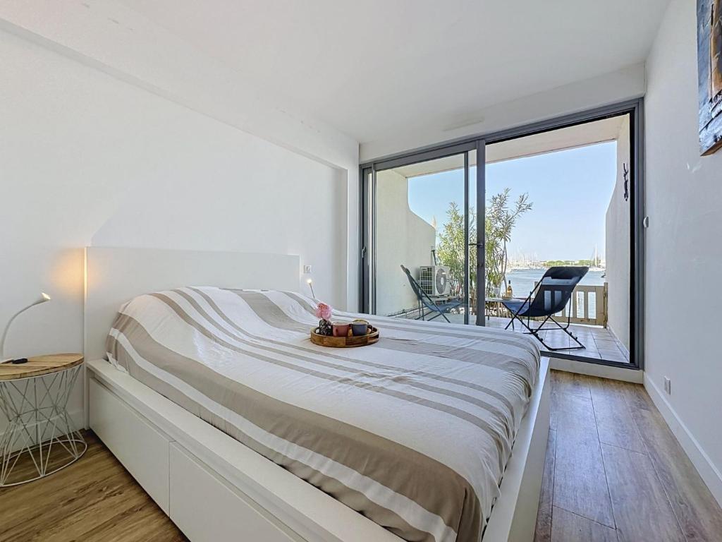 Apartment Ulysse Port de Plage-2 by Interhome