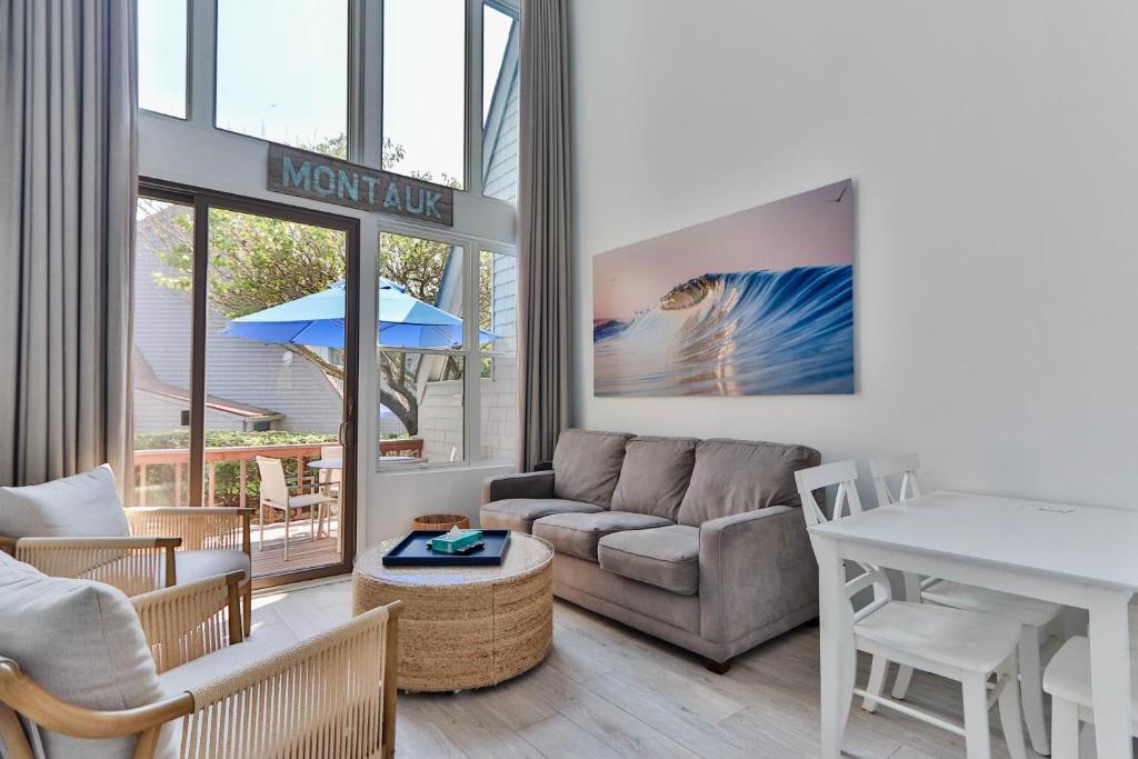The Surf Club Resort - 