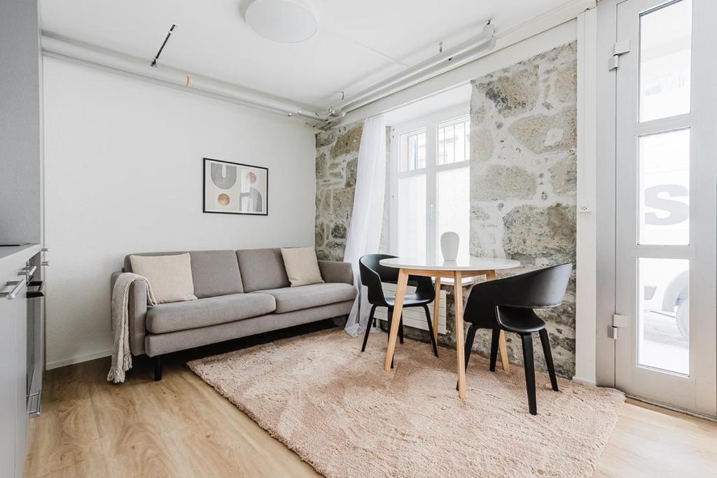 Poppy Suite - Bright 1.5-Room Apartment