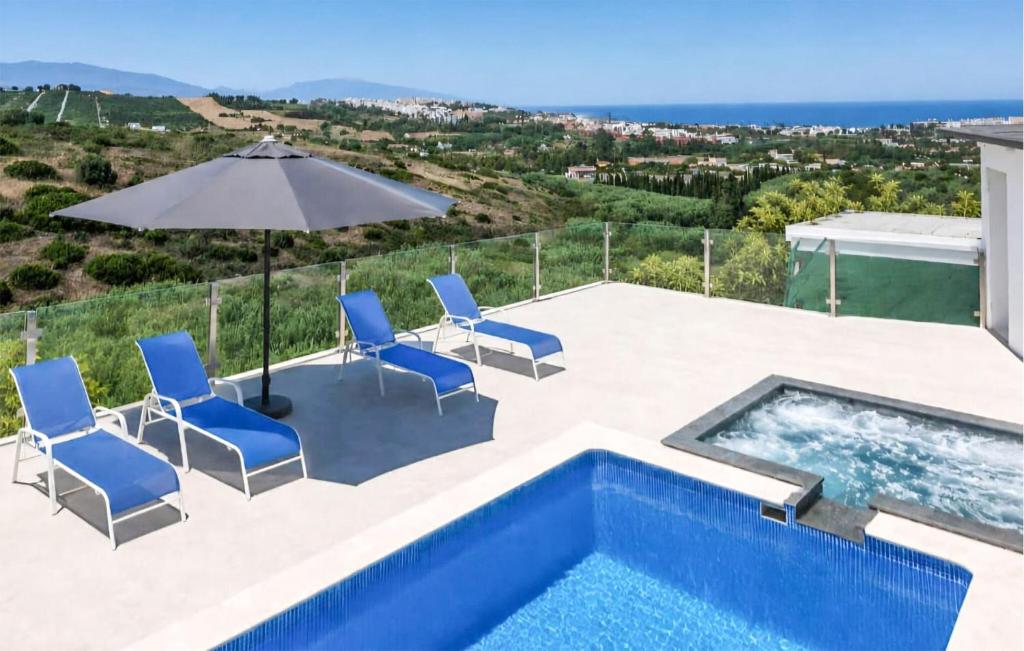 Amazing Apartment In Manilva