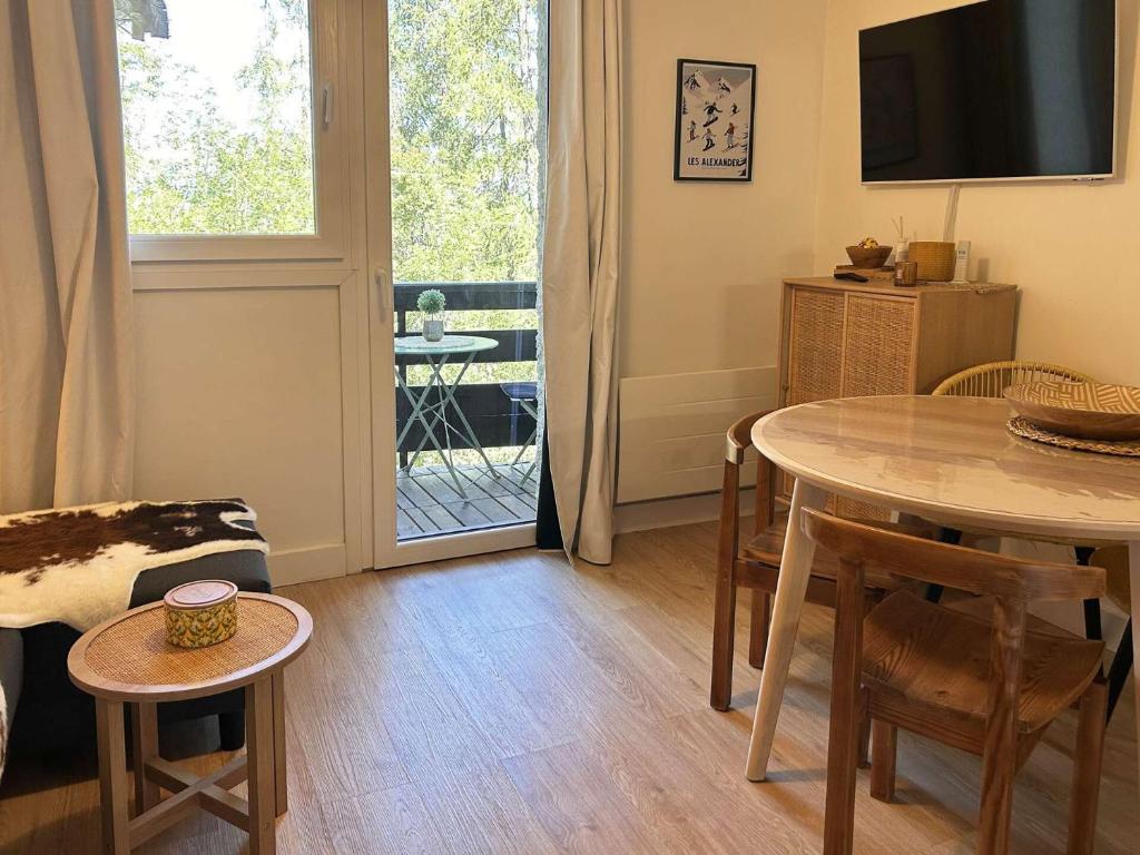Résidence Aupillon - LES ORRES 1650 APPARTEMENT 4 PERSONNES MAE-4134