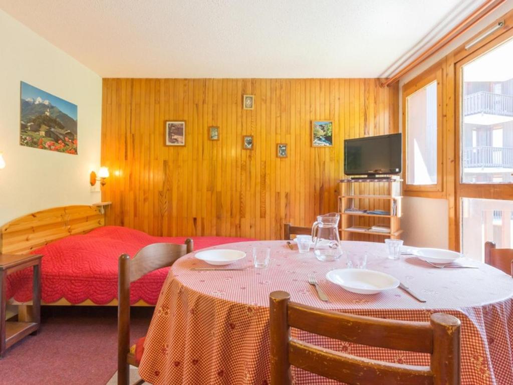 Appartement cosy au centre de Montchavin avec balcon