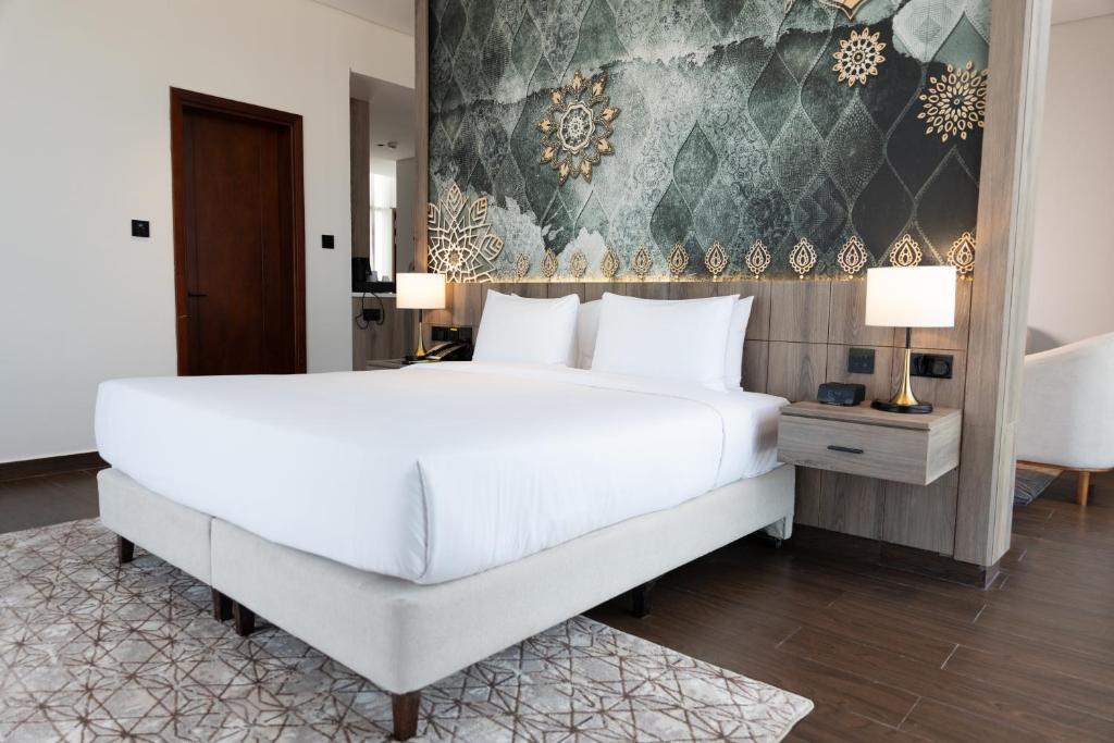Golden Tulip Muscat The Village photo 2