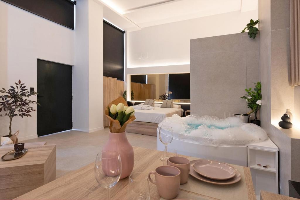 Málaga ROSE 6 Suite con Jacuzzi Privado - BY N&N LUXE PROPERTIES
