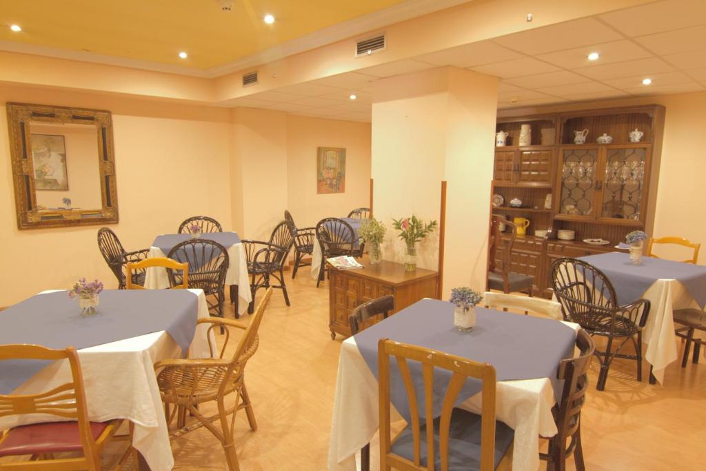 Restaurace v ubytování Hostel Costa Gijon