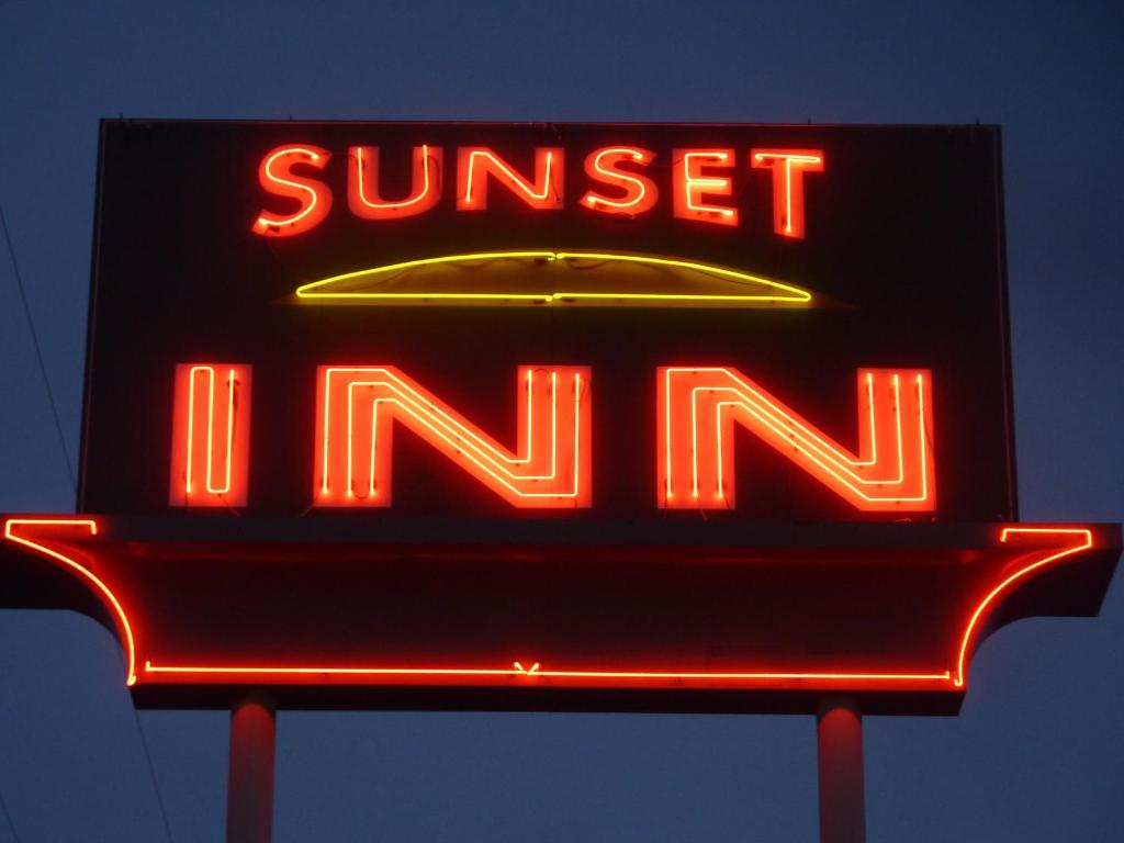 Certifikát, hodnocení, plakát nebo jiný dokument vystavený v ubytování Sunset Inn