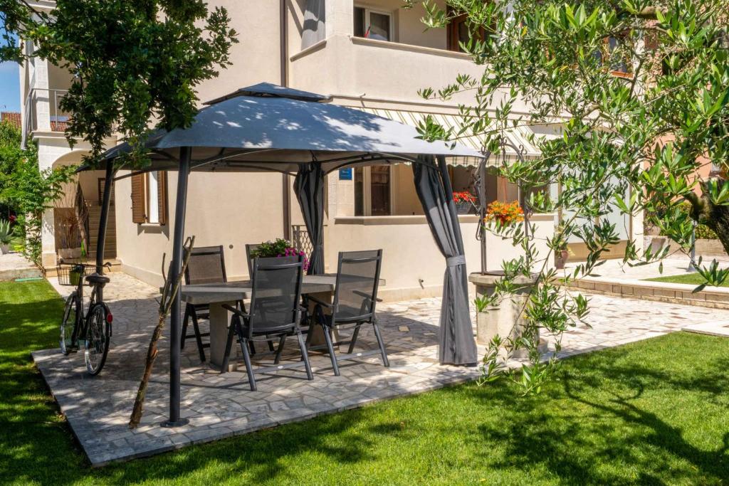 Apartment with A - C in Porec-Istrien 58164