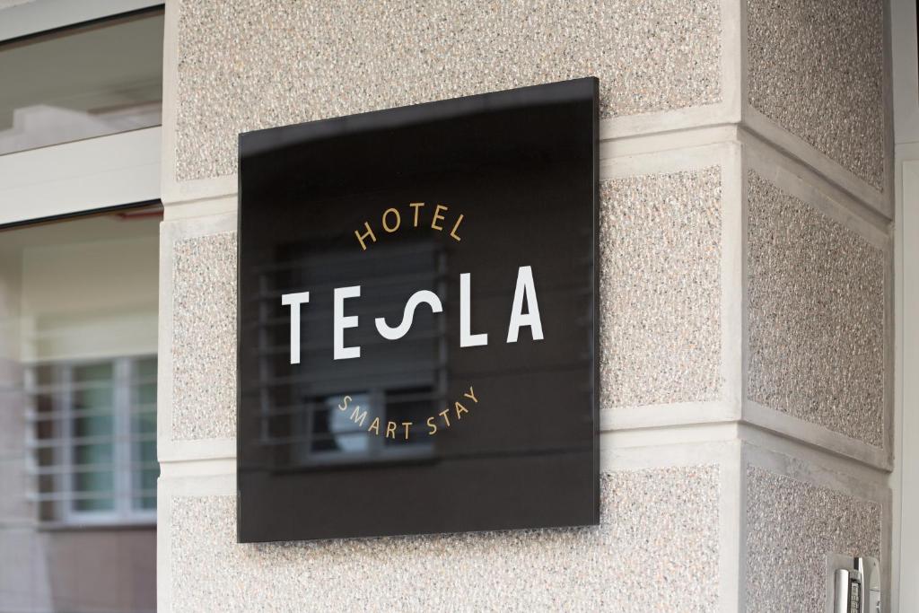 Hotel TESLA - Smart Stay Garni - Resim 40