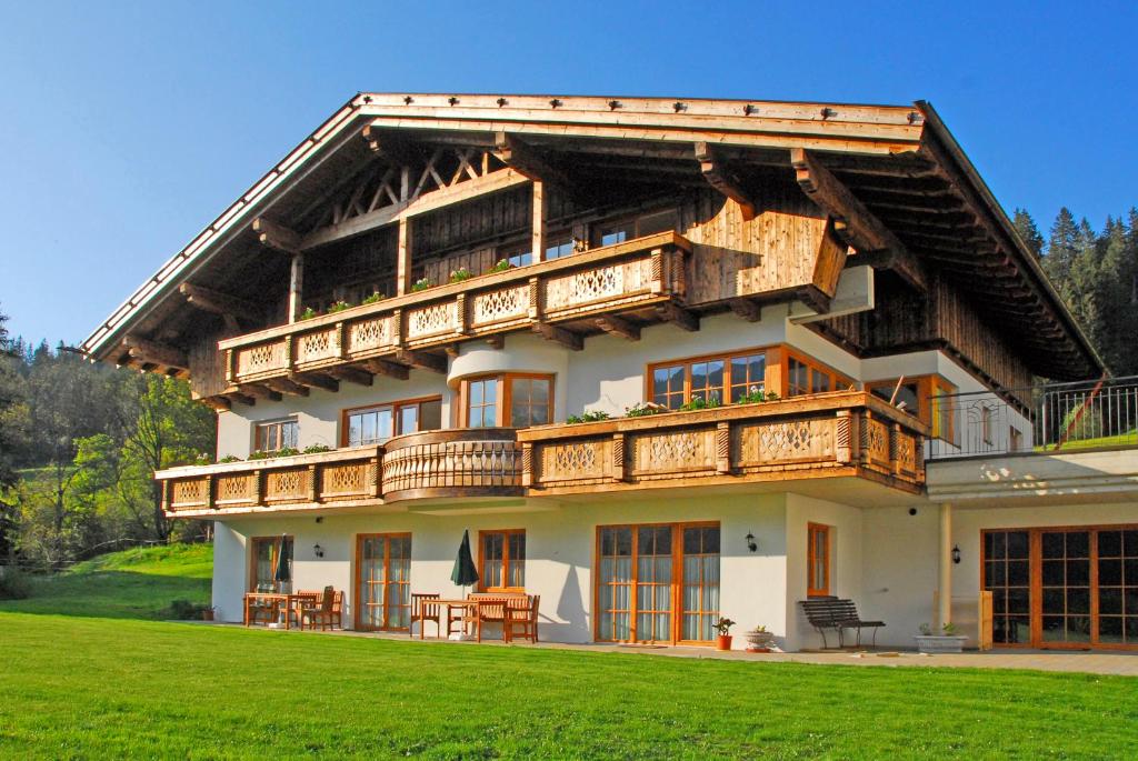Zdjęcie z galerii obiektu Landhaus Alpensonne w mieście Schattwald