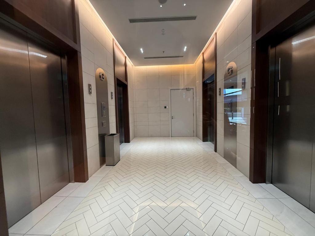 لابی و فضای عمومی SWNK Houze Lalaport BBCC Bukit Bintang by Infini Suites - تصویر ۵