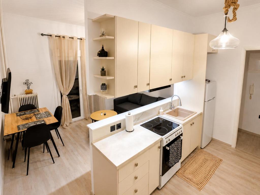 Easy Guest House - Patras City Center
