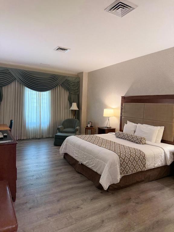 Clayton Plaza Hotel & Extended Stay - 