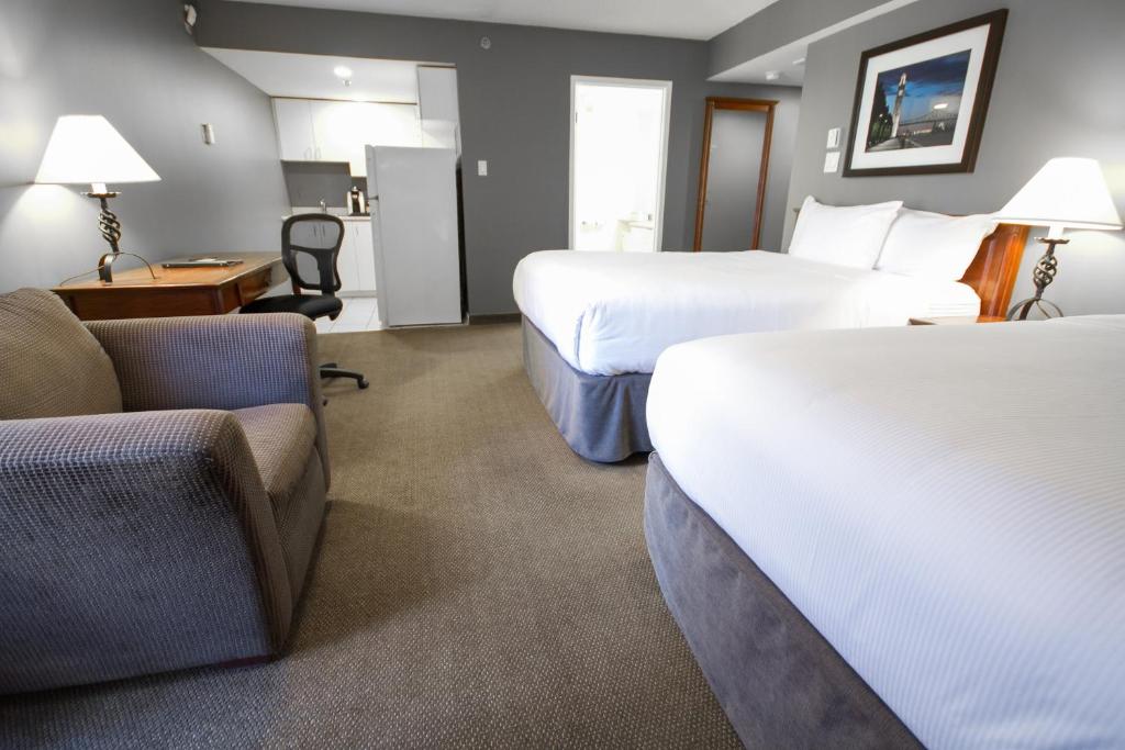 
Studio with Two Queen Beds
