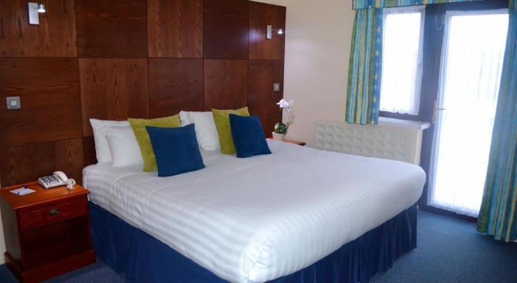 Heights Hotel - 