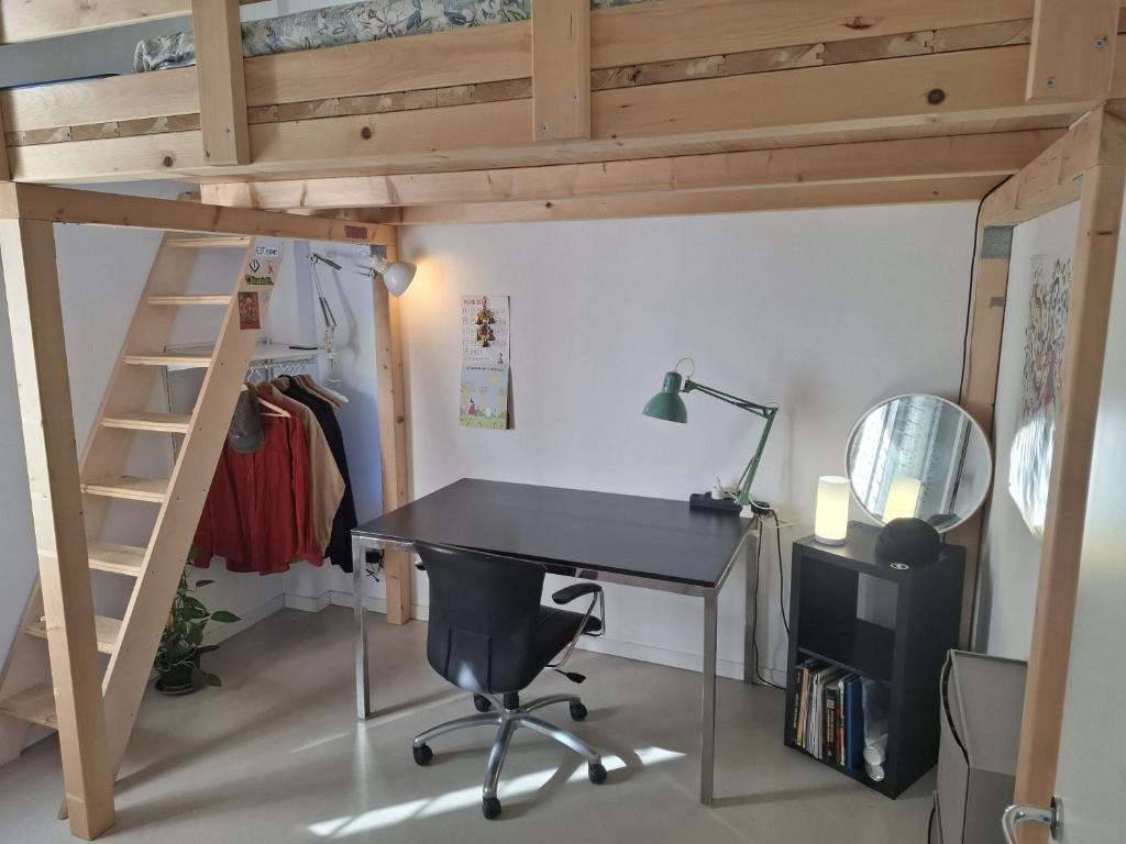 Artsy Loft Room - Metro M4 Linate airport to Duomo