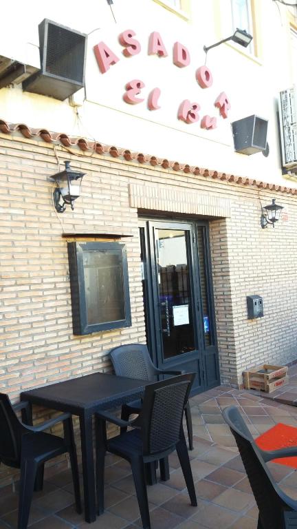 TV a/nebo společenská místnost v ubytování Hostal Seseña