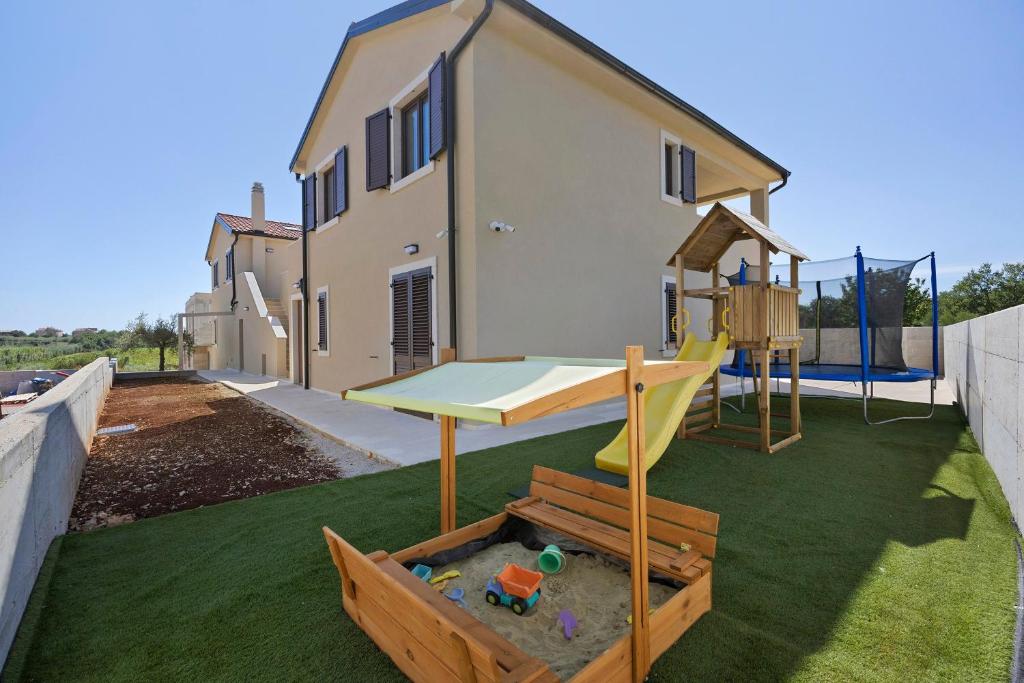 New Apartments - Maslina i More