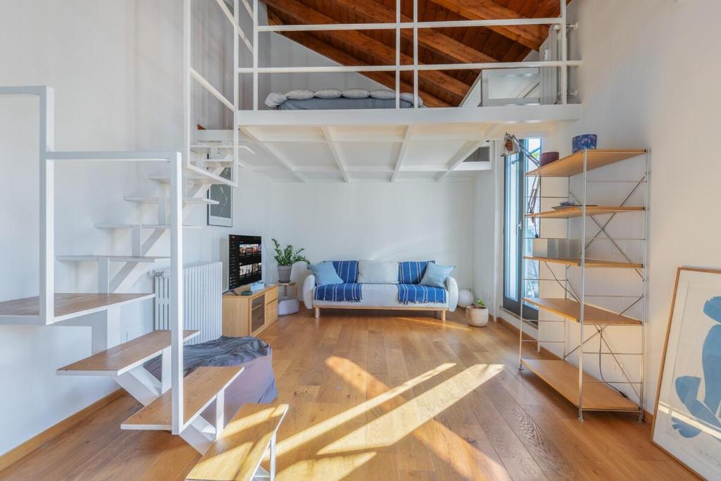 Urban Drift - Flat with Huge Private Terrace