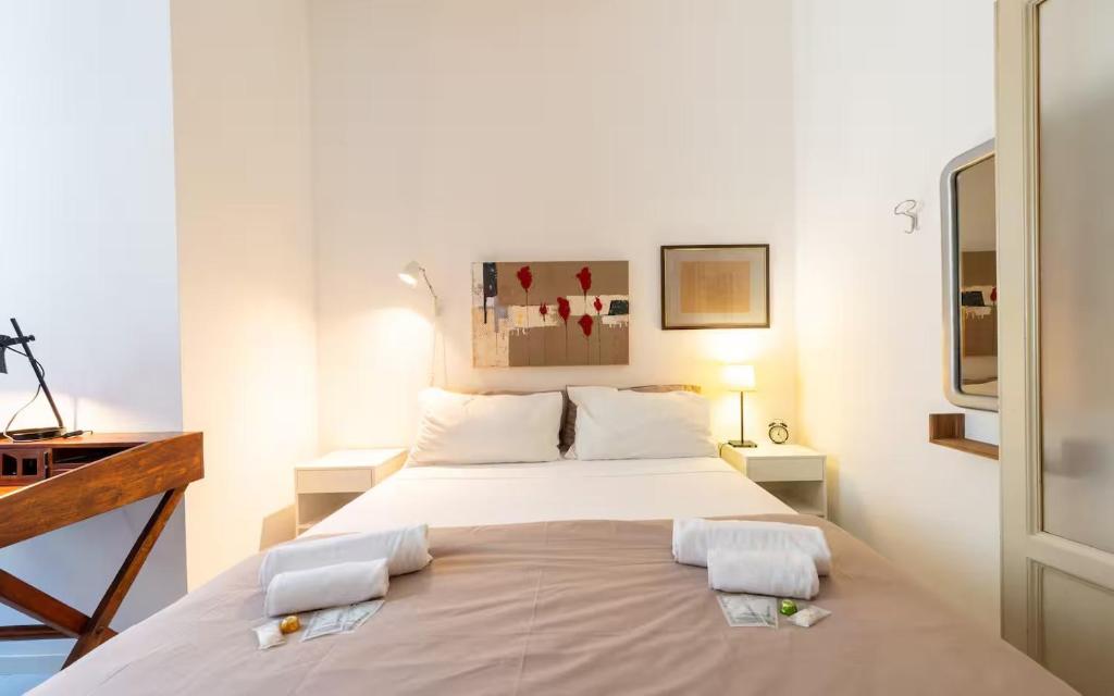 2 bathrooms-2 indipendents rooms-Isola10 min Duomo