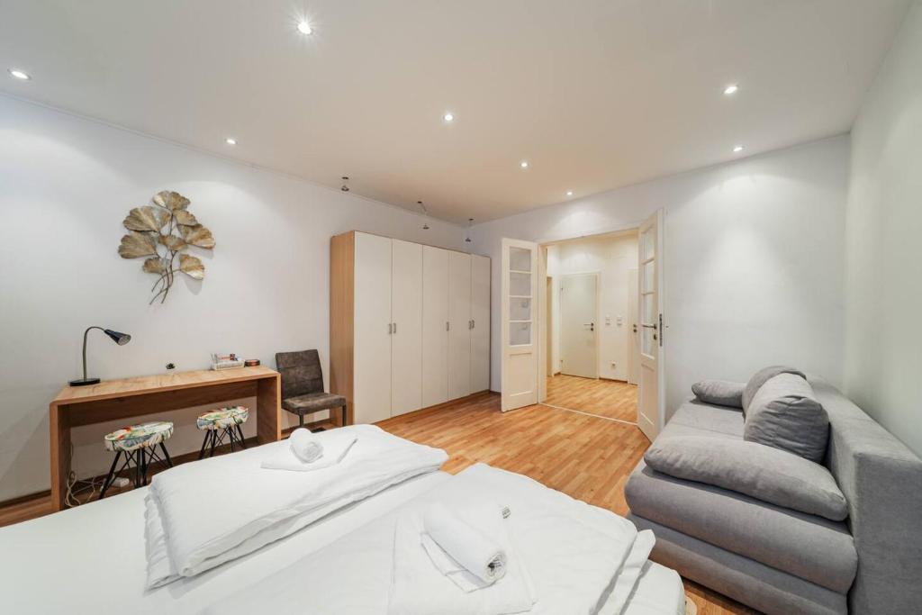 City Apartment near Belvedere