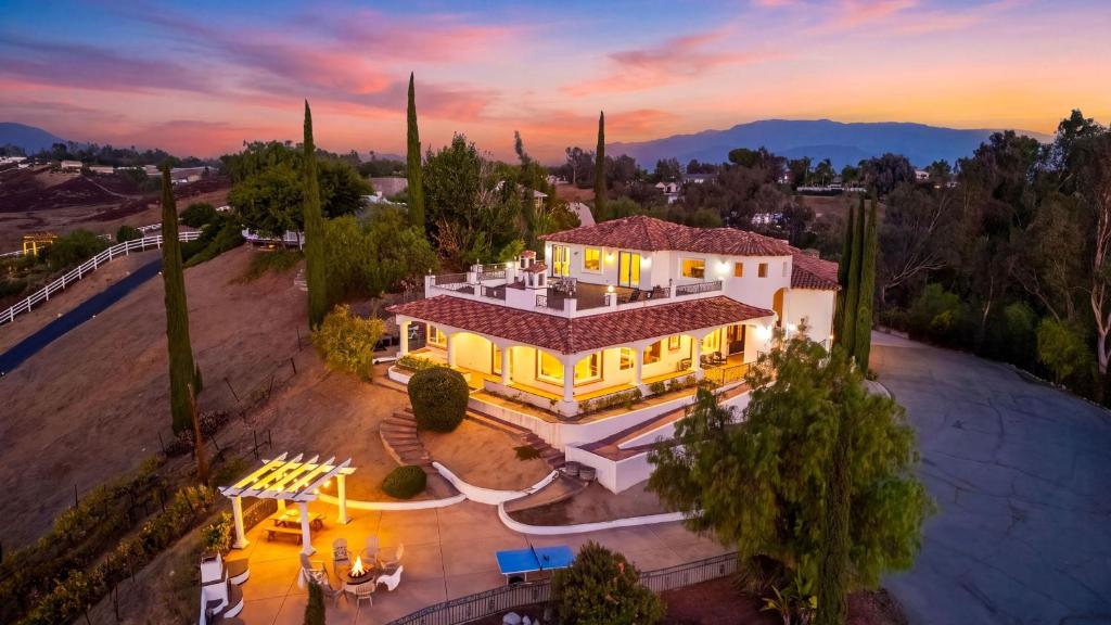 Via del Sur by Avantstay Private Spanish Villa w Views Walk to Wineries